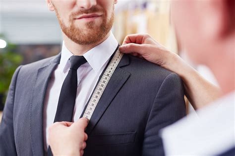 alterations bloomington|Roberto's Tailoring .